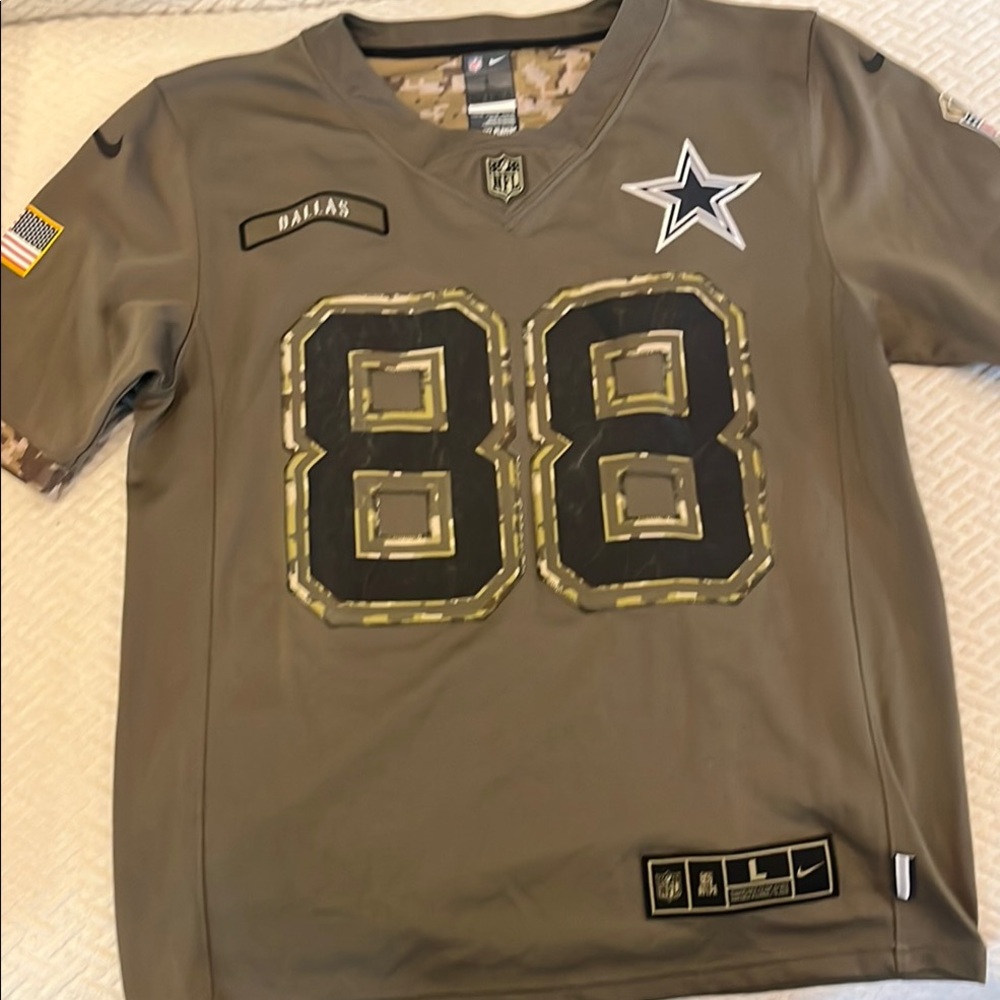 Nike Gray Athletic Jersey with Varsity Design